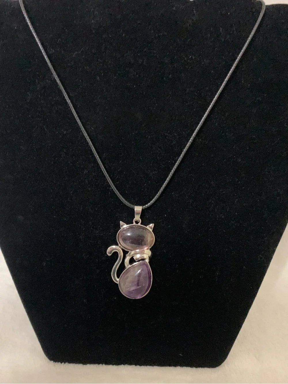 Cat Pendant Necklace with Amethyst Stone